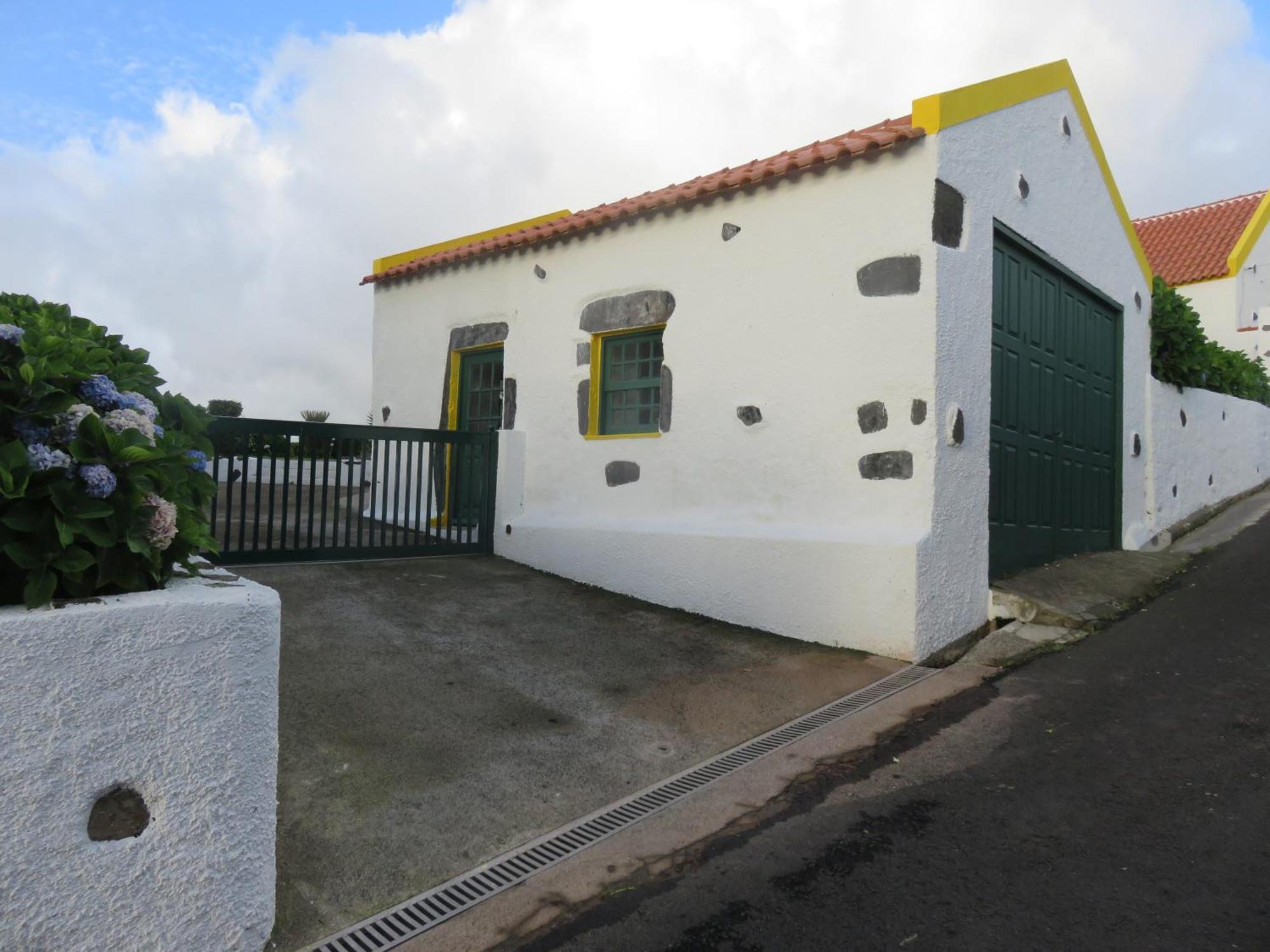 Villa Cedros Santa Cruz das Flores Bagian luar foto